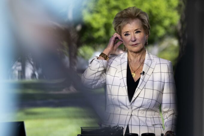 Gobierno de Trump suspende nuevas ayudas económicas destinadas a Harvard University Gobierno de Trump suspende nuevas ayudas económicas destinadas a Harvard University