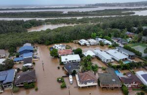 Inundaciones en Australia dejan un muerto, tres desaparecidos y miles de afectados Inundaciones en Australia dejan un muerto, tres desaparecidos y miles de afectados