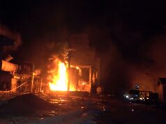 Israel bombardea puerto yemení tras ataque con misil en Tel Aviv Israel bombardea puerto yemení tras ataque con misil en Tel Aviv