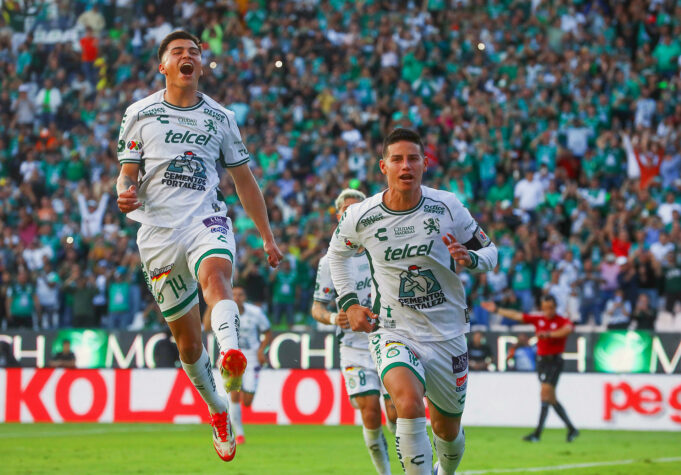 León despeja las dudas y asegura que James seguirá hasta cumplir su contrato León despeja las dudas y asegura que James seguirá hasta cumplir su contrato