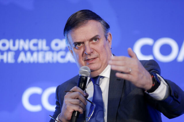 México niega recesión y apuesta por liderazgo en economía regional emergente