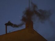 Se retrasó la primera fumata negra del cónclave para elegir sucesor papal Se retrasó la primera fumata negra del cónclave para elegir sucesor papal