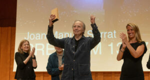 Serrat: “Al llegar a América, dejé atrás un periodo muy complicado” Serrat: "Al llegar a América, dejé atrás un periodo muy complicado"