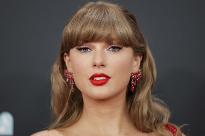Taylor Swift será testigo en juicio entre Lively y Baldoni Taylor Swift será testigo en juicio entre Lively y Baldoni