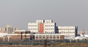 Tribunal federal asume control de cárcel Rikers en Nueva York por violencia extrema Tribunal federal asume control de cárcel Rikers en Nueva York por violencia extrema