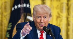 Trump manda aumentar a 20.000 los agentes de deportación activos Trump manda aumentar a 20.000 los agentes de deportación activos