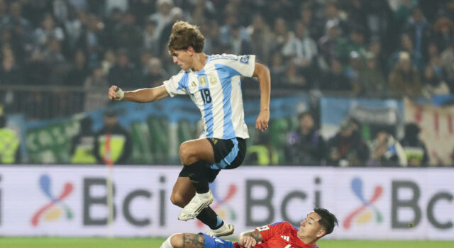 0-1. Álvarez mantiene invicta a Argentina y deja a Chile cerca de la eliminación 0-1. Álvarez mantiene invicta a Argentina y deja a Chile cerca de la eliminación