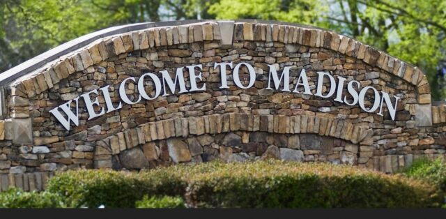Estas 15 ciudades de Alabama son los mejores lugares para criar hijos en 2025