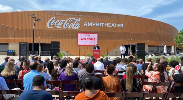 Gran inauguración en el Anfiteatro Coca-Cola antes del primer espectáculo Gran inauguración en el Anfiteatro Coca-Cola antes del primer espectáculo