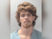 Hombre acusado de homicidio tras hallar cuerpo de mujer en auto incendiado Hombre acusado de homicidio tras hallar cuerpo de mujer en auto incendiado