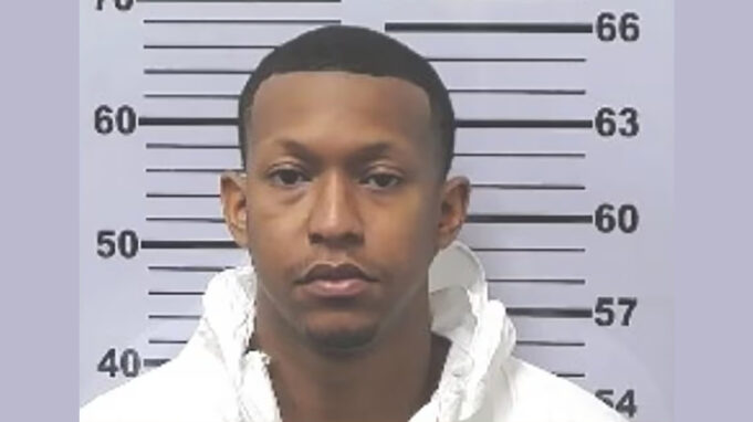 Hombre de Mobile acusado de asesinato tras tiroteo en el Teatro Saenger Hombre de Mobile acusado de asesinato tras tiroteo en el Teatro Saenger