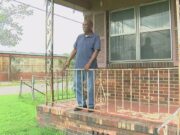 Hombre en Birmingham denuncia que ciudad le quitó casa para proyecto vial nunca realizado Hombre en Birmingham denuncia que ciudad le quitó casa para proyecto vial nunca realizado