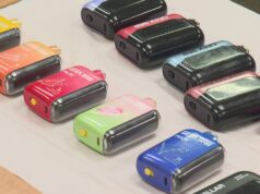 Nuevas restricciones al vapeo impactan directamente a las juntas escolares de Alabama Nuevas restricciones al vapeo impactan directamente a las juntas escolares de Alabama