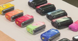 Nuevas restricciones al vapeo impactan directamente a las juntas escolares de Alabama Nuevas restricciones al vapeo impactan directamente a las juntas escolares de Alabama