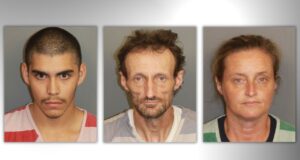 Tres personas enfrentan cargos tras incendio en una casa y homicidio en Graysville Tres personas enfrentan cargos tras incendio en una casa y homicidio en Graysville