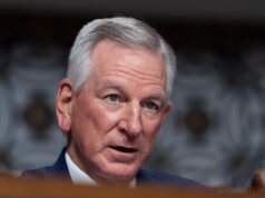 Tuberville recaudó $1.9 millones el primer día y $3 millones en la primera semana Tuberville recaudó $1.9 millones el primer día y $3 millones en la primera semana