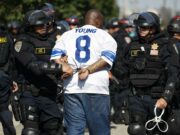 Anuncian varios arrestos y cargos por actos vandálicos recientes en Los Ángeles Anuncian varios arrestos y cargos por actos vandálicos recientes en Los Ángeles