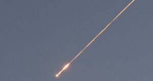 Ataques iraníes en Israel causan 13 heridos, incluyendo dos en estado grave Ataques iraníes en Israel causan 13 heridos, incluyendo dos en estado grave