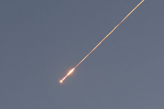 Ataques iraníes en Israel causan 13 heridos, incluyendo dos en estado grave Ataques iraníes en Israel causan 13 heridos, incluyendo dos en estado grave