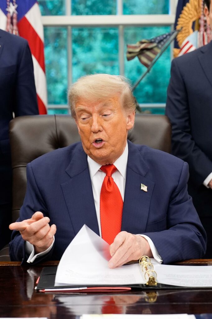 Casa Blanca confirma que se reanudan negociaciones comerciales con Canadá Casa Blanca confirma que se reanudan negociaciones comerciales con Canadá