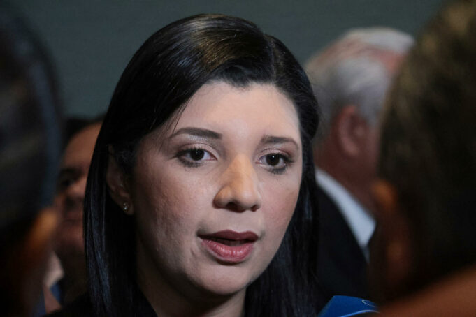 Chiquita Panamá despedirá 1.600 empleados adicionales, informó el Gobierno Chiquita Panamá despedirá 1.600 empleados adicionales, informó el Gobierno