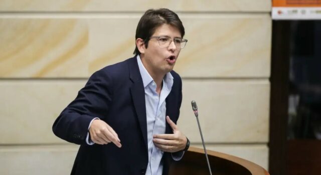Atentado a Miguel Uribe Turbay: le dispararon entre cabeza y cuello