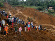 Diez personas mueren tras una riada en la ciudad colombiana de Bello Diez personas mueren tras una riada en la ciudad colombiana de Bello