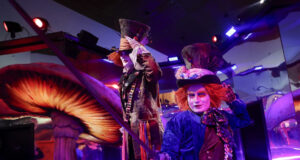 “El Laberinto” de Tim Burton llega a México, mezcla analógica de su mundo único “El Laberinto” de Tim Burton llega a México, mezcla analógica de su mundo único