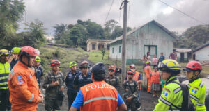 El volcán de Fuego, el más activo en Guatemala, ha iniciado una nueva erupción El volcán de Fuego, el más activo en Guatemala, ha iniciado una nueva erupción