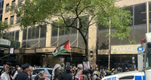 Huelga de hambre frente a ONU protesta guerra en Gaza y apoyo estadounidense Huelga de hambre frente a ONU protesta guerra en Gaza y apoyo estadounidense