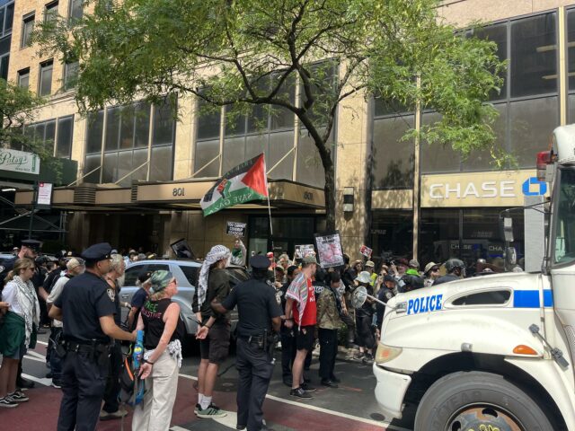 Huelga de hambre frente a ONU protesta guerra en Gaza y apoyo estadounidense