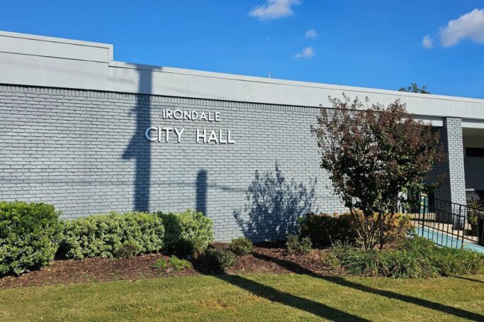 Irondale recibe subvención de 5,3 millones para mejorar su sistema de agua potable Irondale recibe subvención de 5,3 millones para mejorar su sistema de agua potable