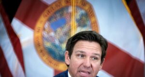 Jueza sanciona a fiscal de Florida por ordenar arrestos de migrantes ilegalmente Jueza sanciona a fiscal de Florida por ordenar arrestos de migrantes ilegalmente