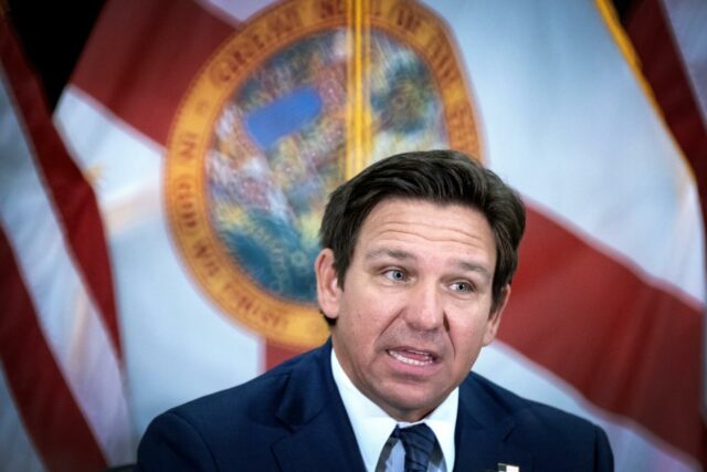 Jueza sanciona a fiscal de Florida por ordenar arrestos de migrantes ilegalmente