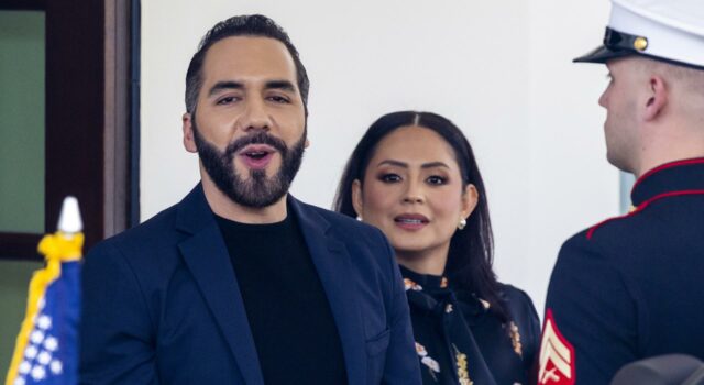 La Marina salvadoreña incauta 6,3 toneladas de cocaína en el océano Pacífico La Marina salvadoreña incauta 6,3 toneladas de cocaína en el océano Pacífico