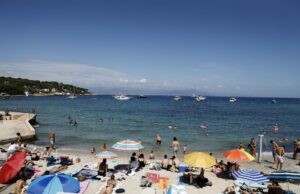 La ola de calor en Francia se prolonga, con temperaturas entre 37 y 40 grados La ola de calor en Francia se prolonga, con temperaturas entre 37 y 40 grados