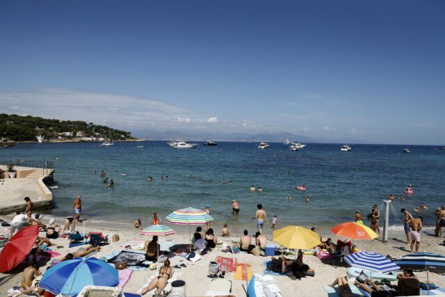 La ola de calor en Francia se prolonga, con temperaturas entre 37 y 40 grados