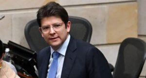 La salud del senador colombiano Uribe Turbay preocupa e inquieta a todo el país La salud del senador colombiano Uribe Turbay preocupa e inquieta a todo el país