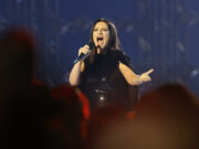 Laura Pausini cantará en gala benéfica Global Gift, presentada por Eva Longoria Laura Pausini cantará en gala benéfica Global Gift, presentada por Eva Longoria
