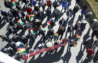 Miles de transportistas protestan en Bolivia por escasez de combustible Miles de transportistas protestan en Bolivia por escasez de combustible