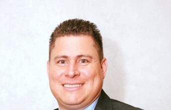 Periodista salvadoreño Mario Guevara es entregado a ICE tras arresto en EE.UU. Periodista salvadoreño Mario Guevara es entregado a ICE tras arresto en EE.UU.