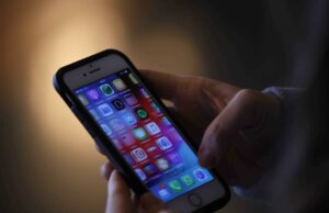 Perú inicia el bloqueo de 130.000 celulares sin registrar, de un total de 1,5 millones Perú inicia el bloqueo de 130.000 celulares sin registrar, de un total de 1,5 millones