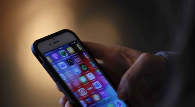 Perú inicia el bloqueo de 130.000 celulares sin registrar, de un total de 1,5 millones Perú inicia el bloqueo de 130.000 celulares sin registrar, de un total de 1,5 millones