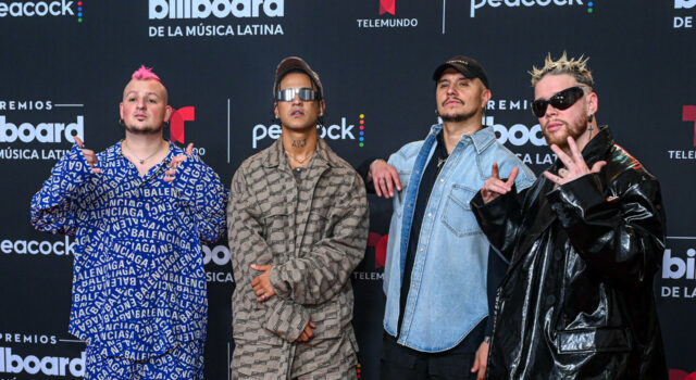 Piso 21, Marc Anthony y Beéle estrenan una reinterpretación en salsa de su tema ‘Volver’ Piso 21, Marc Anthony y Beéle estrenan una reinterpretación en salsa de su tema 'Volver'