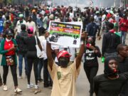 Protestas en Kenia movilizan miles, dejando al menos 8 muertos y 400 heridos Protestas en Kenia movilizan miles, dejando al menos 8 muertos y 400 heridos