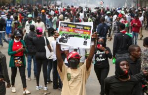 Protestas en Kenia movilizan miles, dejando al menos 8 muertos y 400 heridos Protestas en Kenia movilizan miles, dejando al menos 8 muertos y 400 heridos