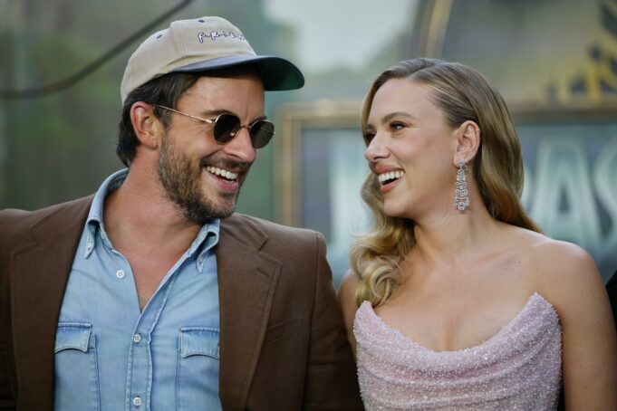 Scarlett Johansson, protagonista dentro y fuera del set en ‘Jurassic World: El renacer’ Scarlett Johansson, protagonista dentro y fuera del set en 'Jurassic World: El renacer'