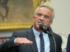 Secretario de Salud de EE. UU. anuncia polémicos nombramientos en comité de vacunas Secretario de Salud de EE. UU. anuncia polémicos nombramientos en comité de vacunas