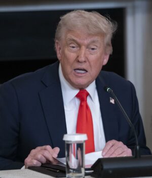 Trump afirma que se evaluarán los acuerdos gubernamentales con compañías de Musk Trump afirma que se evaluarán los acuerdos gubernamentales con compañías de Musk