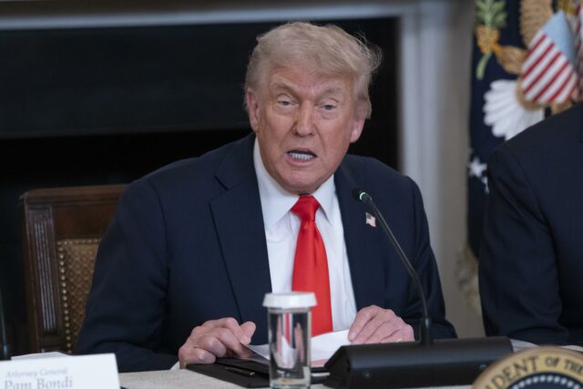 Trump afirma que se evaluarán los acuerdos gubernamentales con compañías de Musk
